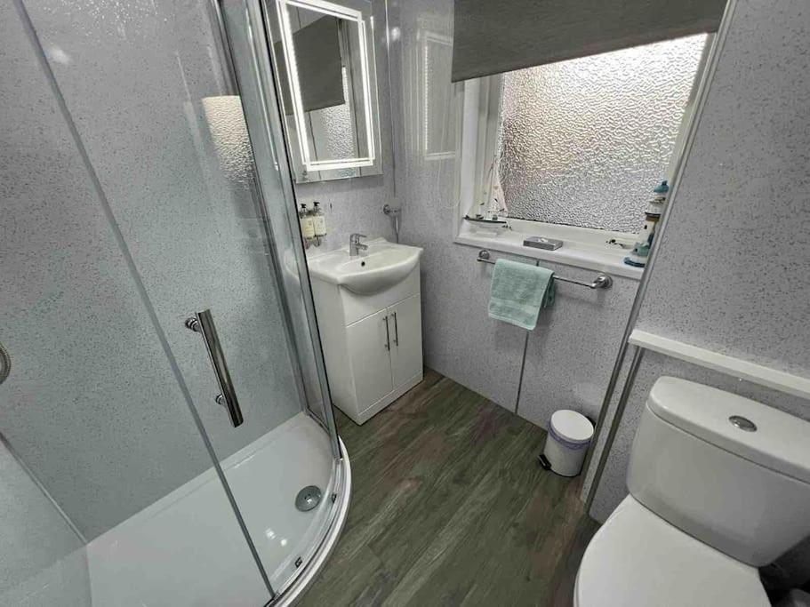 Modern 2 Bed Apartment 오반 외부 사진