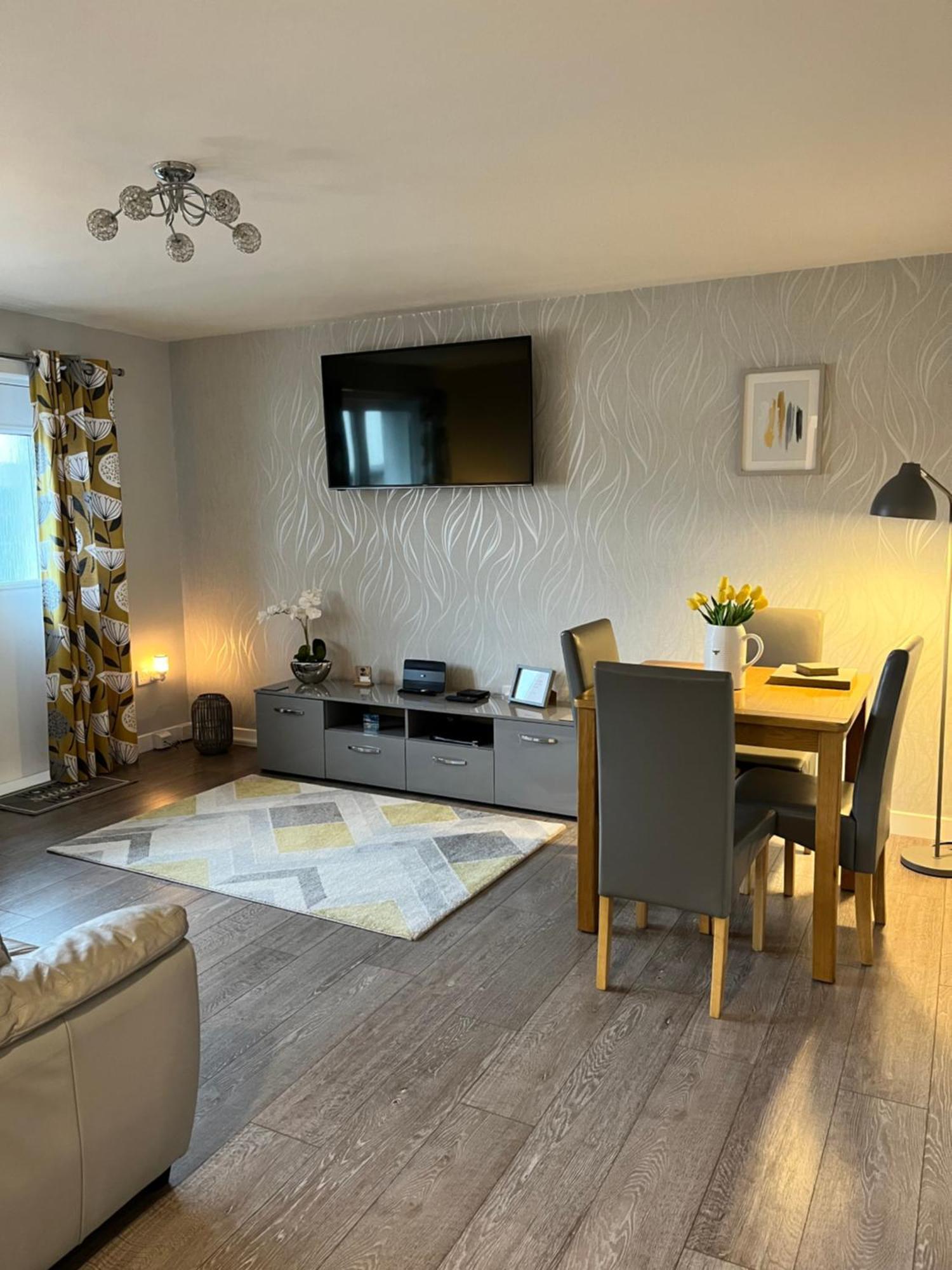 Modern 2 Bed Apartment 오반 외부 사진
